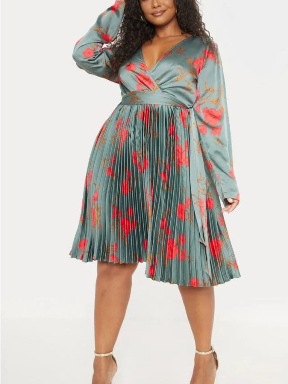 PrettyLittleThing Emerald Green Midi Dress Red Floral Print and pleated skirt
